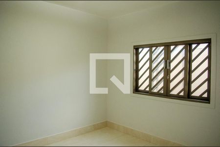 Quarto 2 de casa à venda com 5 quartos, 200m² em Residencial Jardim Belvedere, Goiânia