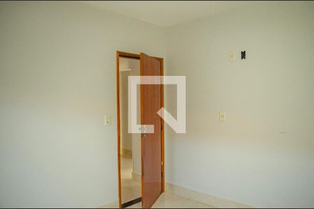 Quarto 2 de casa à venda com 5 quartos, 200m² em Residencial Jardim Belvedere, Goiânia