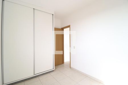 Quarto 1 de apartamento para alugar com 2 quartos, 65m² em Umuarama, Uberlândia