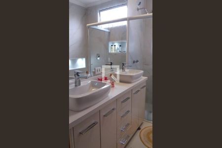 Casa à venda com 3 quartos, 210m² em Jardim das Laranjeiras, São Paulo