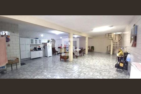 Casa à venda com 3 quartos, 302m² em Santa Maria, São Caetano do Sul