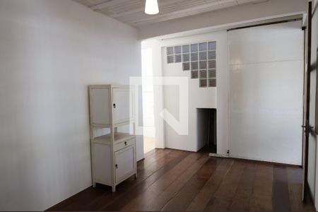 Casa para alugar com 3 quartos, 300m² em Jardim Marajoara, São Paulo