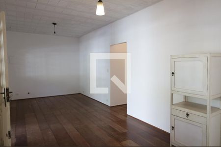 Casa para alugar com 3 quartos, 300m² em Jardim Marajoara, São Paulo