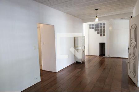 Casa para alugar com 3 quartos, 300m² em Jardim Marajoara, São Paulo