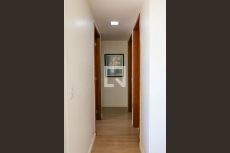 Corredor de apartamento à venda com 3 quartos, 60m² em Engenho de Dentro, Rio de Janeiro