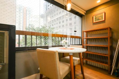 Varanda de kitnet/studio à venda com 1 quarto, 25m² em Brooklin, São Paulo