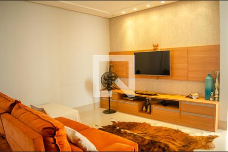 Sala de TV de casa à venda com 4 quartos, 208m² em Residencial Morumbi, Goiânia