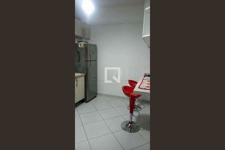 Casa à venda com 2 quartos, 71m² em Jardim Itacolomi, São Paulo