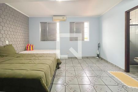 Suíte de casa à venda com 3 quartos, 200m² em Santo Antônio, Osasco