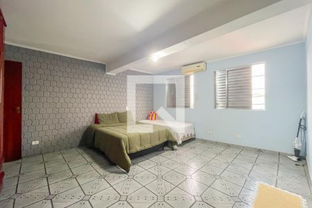Suíte de casa à venda com 3 quartos, 200m² em Santo Antônio, Osasco