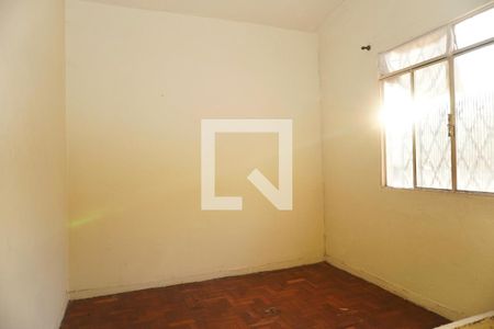Quarto 1 de casa para alugar com 3 quartos, 50m² em Alto Caiçaras, Belo Horizonte