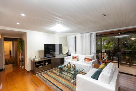 SALA TRÊS AMBIENTES de apartamento à venda com 4 quartos, 252m² em Cambuí, Campinas
