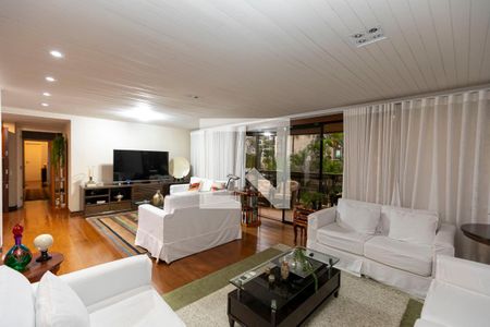 SALA TRÊS AMBIENTES de apartamento à venda com 4 quartos, 252m² em Cambuí, Campinas