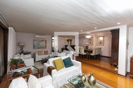 SALA TRÊS AMBIENTES de apartamento à venda com 4 quartos, 252m² em Cambuí, Campinas