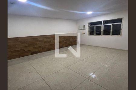 Quarto de casa para alugar com 3 quartos, 70m² em Centro, Nilópolis