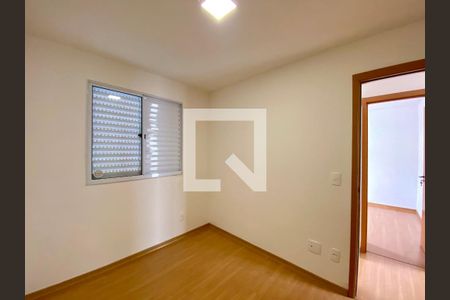 Quarto 1 de apartamento para alugar com 2 quartos, 38m² em Jardim Rosa de Franca, Guarulhos