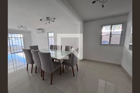 Sala de casa de condomínio à venda com 3 quartos, 213m² em Recreio dos Bandeirantes, Rio de Janeiro