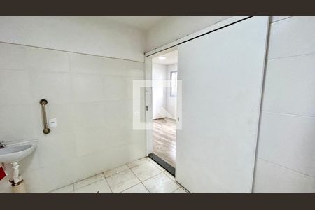 Banheiro de apartamento para alugar com 1 quarto, 44m² em Vila Nova Bonsucesso, Guarulhos
