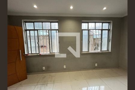 Sala de casa para alugar com 3 quartos, 145m² em Cascadura, Rio de Janeiro