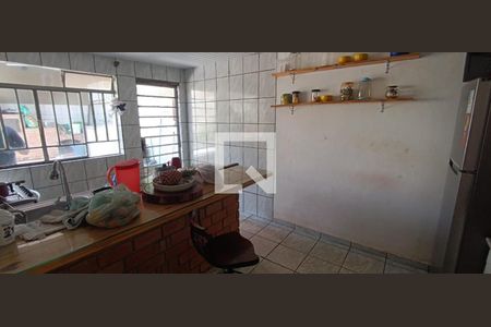 Casa à venda com 3 quartos, 160m² em Santa Terezinha, Belo Horizonte
