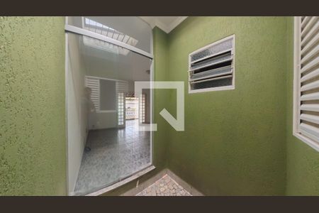 Claraboia Sala de casa para alugar com 3 quartos, 100m² em Jardim Vista Linda, São Paulo