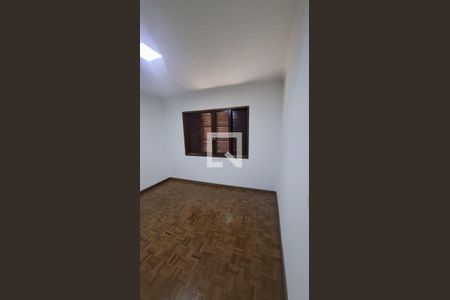 Casa para alugar com 3 quartos, 120m² em Vila Anastácio, São Paulo