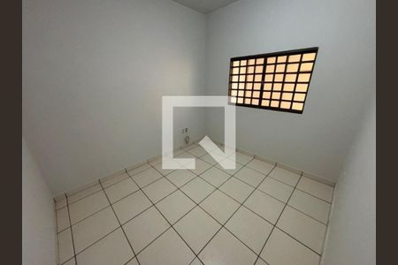 Quarto de casa para alugar com 2 quartos, 100m² em Bom Jesus, Uberlândia