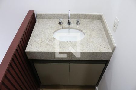 Banheiro de kitnet/studio para alugar com 1 quarto, 25m² em Perdizes, São Paulo