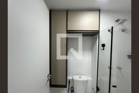 Banheiro de kitnet/studio para alugar com 1 quarto, 25m² em Perdizes, São Paulo