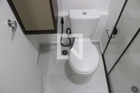 Banheiro de kitnet/studio para alugar com 1 quarto, 25m² em Perdizes, São Paulo