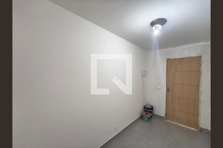 Sala de casa de condomínio à venda com 2 quartos, 60m² em Jacarepaguá, Rio de Janeiro