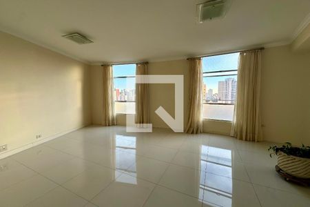 Sala de apartamento para alugar com 3 quartos, 140m² em Centro, Curitiba