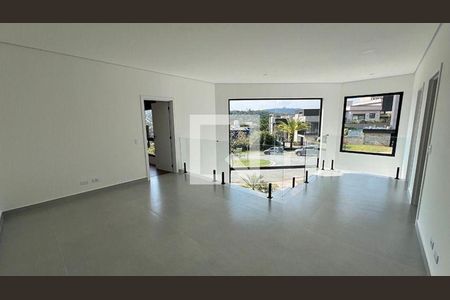 Casa à venda com 4 quartos, 350m² em Cidade Tamboré, Santana de Parnaíba
