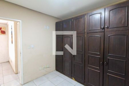 Quarto 2 de casa à venda com 3 quartos, 220m² em Guajuviras, Canoas