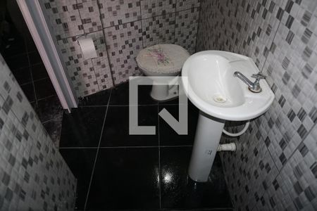 Banheiro de casa para alugar com 1 quarto, 60m² em Jardim Altos do Taboao, Embu das Artes