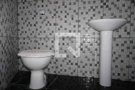 Banheiro de casa para alugar com 1 quarto, 60m² em Jardim Altos do Taboao, Embu das Artes