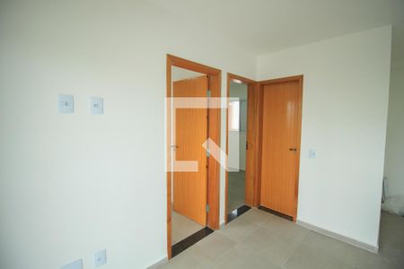 Apartamento para alugar com 2 quartos, 40m² em Vila Bertioga, São Paulo