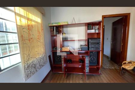 AREA INTERNA de casa à venda com 3 quartos, 221m² em Umuarama, Osasco