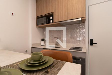 Cozinha - Armários de kitnet/studio para alugar com 1 quarto, 34m² em Batel, Curitiba