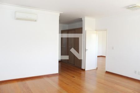 Quarto de casa para alugar com 3 quartos, 260m² em Swiss Park, Campinas