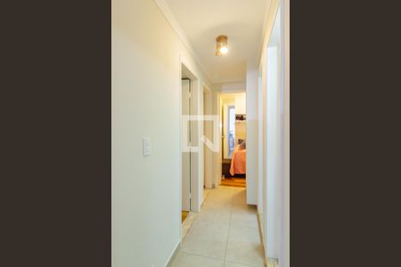 Corredor de apartamento à venda com 3 quartos, 62m² em Vila Mangalot, São Paulo