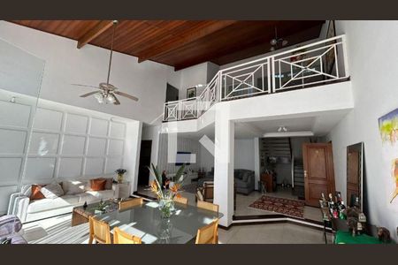 Casa à venda com 4 quartos, 350m² em Maria Paula, Niterói
