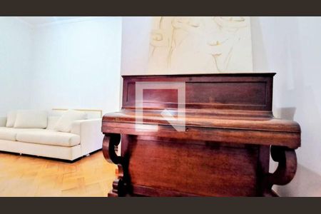 Casa à venda com 3 quartos, 228m² em Jardim Nova Suica, Valinhos
