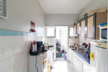 Cozinha de apartamento à venda com 2 quartos, 66m² em Santana, Porto Alegre