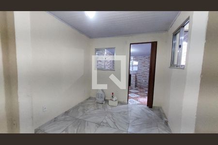 Suíte de casa para alugar com 2 quartos, 60m² em Areia Branca, Belford Roxo