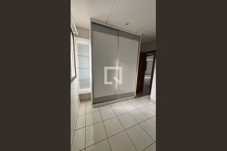 Quarto de apartamento para alugar com 3 quartos, 110m² em Santa Maria, Uberlândia