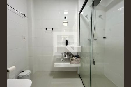 Banheiro  de apartamento para alugar com 1 quarto, 56m² em João Paulo, Florianópolis
