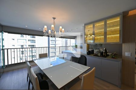 Sala de apartamento à venda com 3 quartos, 165m² em Vila Clementino, São Paulo