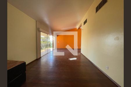 Casa para alugar com 4 quartos, 600m² em Ouro Branco, Novo Hamburgo
