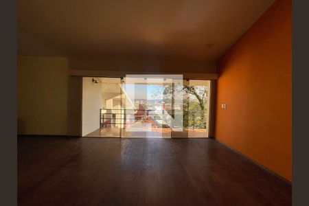 Casa para alugar com 4 quartos, 600m² em Ouro Branco, Novo Hamburgo